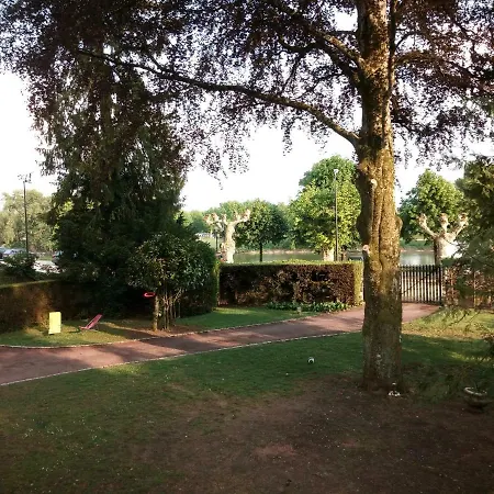 Maison D'architecte Au Bord De L'eau * Pont-dʼAin